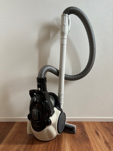【お話中】シャープ　サイクロン掃除機