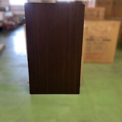 135ﾃｰﾌﾞﾙ　1ヶ所天板角に打痕キズ有