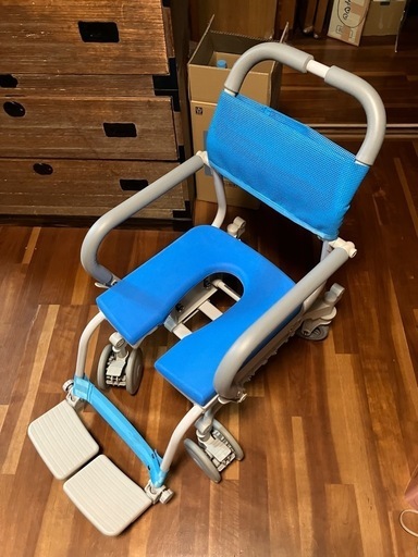 浴室車椅子　軽量　介護用　シャワー用車椅子