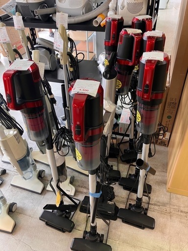 【サイクロンスティッククリーナー】スタンドセット　アイリスオーヤマ　スティック掃除機