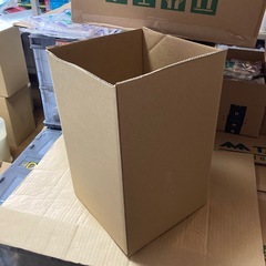 「無料」　強化ダンボール　たくさんあります　早い者勝ち