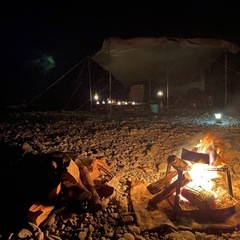 BAENAI-CAMPERS★8/17→8/18🏕️晩夏の仁淀の流れに夏目雅子さんを偲ぶ🌌郷土出身の大作家、宮尾登美子先生著『鬼龍院花子の生涯』で鬼政こと、鬼龍院政五郎の養女、松恵（夏目雅子演）が逆境を乗り越え小学校教員となり赴任した高岡郡越知町の仁淀川河原にて - 土佐市