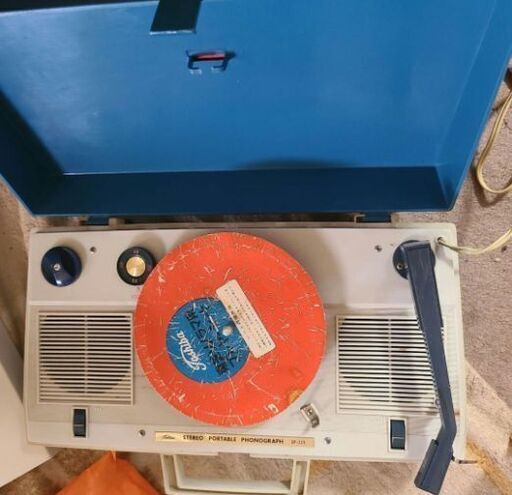 東芝　ポータブルレコードプレーヤー　GP-22S