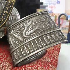 昭和レトロ 美術鋳物 兜 約4.8kg 菊紋入り 端午の節句 五月人形 工芸品 置物 インテリア 札幌市 清田区 平岡の画像