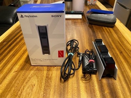 PS5本体一式+コントローラー+充電器(保証書付)
