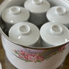 【新品未使用】ホーロー鍋と茶碗蒸しセットの画像