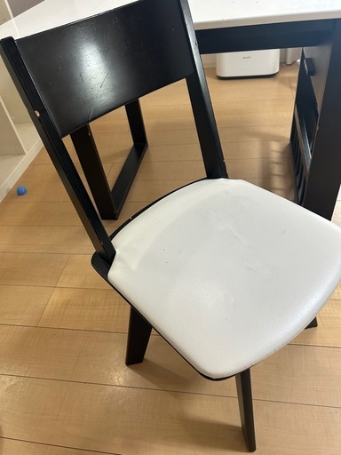 ダイニングテーブル　椅子　セット