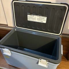 クーラーボックス　キャリー付き　タイヤ　キャンプ　釣り　アウトドアの画像