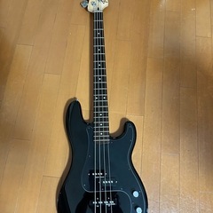 SQUIRE Affinity P Bass