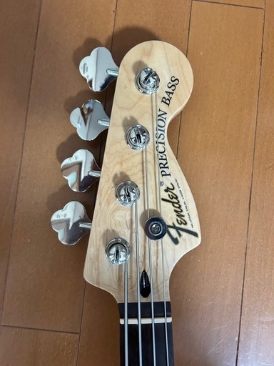 SQUIRE Affinity P Bass