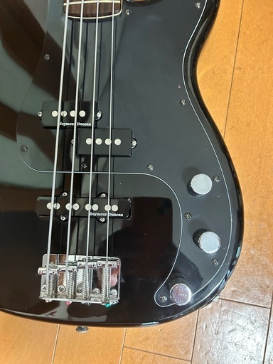 SQUIRE Affinity P Bass