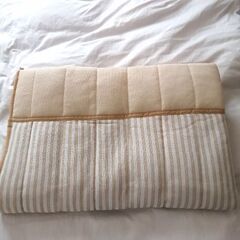肌掛け布団　シングル