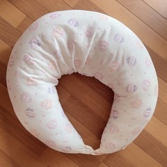 授乳クッション (ちいかわ)