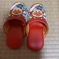 スリッパ　アンパンマンミュージアム　非売品　おもちゃ　アンパンマン　コキンちゃん　マントの画像