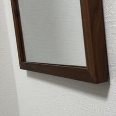 無印良品　壁に取り付けられる家具ミラー　ウォールナット材　中の画像