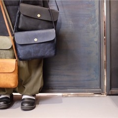 大人気革製品の製作補助の画像