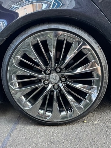 車のパーツ タイヤ、ホイール