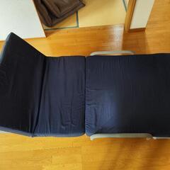 折りたたみベッドの画像
