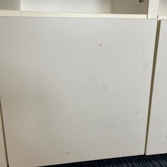 中古の棚と漫画（ワンピース他）の画像