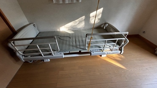 介護ベッド① マットレス付き　パラマウントベッド