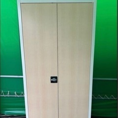 【商談中】スチール収納棚　事務所の書類保管に！　木目　棚付きの画像