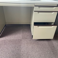  【お取引中】中古引き出し付きデスク