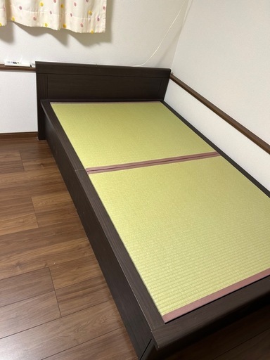 セミダブルベッド