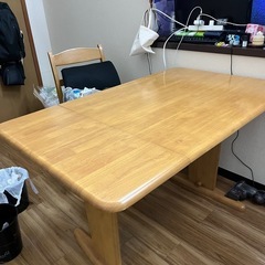 ダイニングテーブル