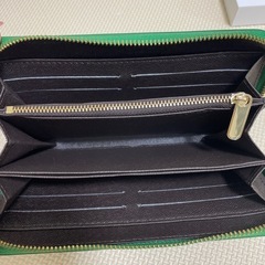 長財布　緑の画像