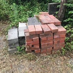 ブロックとレンガ持っていってくださる方の画像