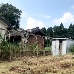 倉庫と、車庫(骨組み、鉄)持って行ってくださる方