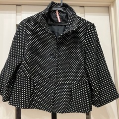 【超美品】　レディース　水玉ジャケット　冬物　上品　ドット柄