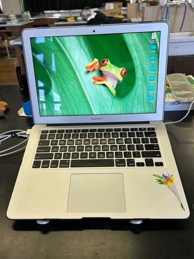 ノートパソコン MacBook Air13inch2015