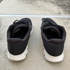 【adidas】スニーカー（28.0cm）の画像