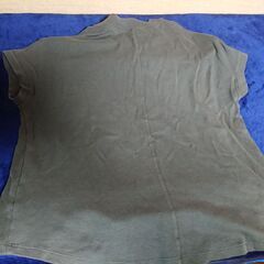 ⑥　ノースリーブ？　レディース　サイズM　バスト７９－８７　身長１５４－１６２の画像