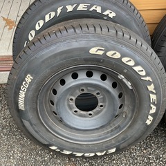 ハイエースタイヤホイール