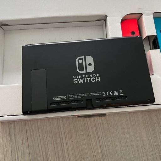 【美品】任天堂Switch本体