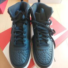 新品未使用ナイキコートビジョンミドルカット26.5cmの画像