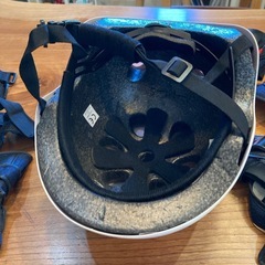 ヘルメット　プロテクターセットの画像