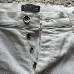☆中古美品☆ZARA ホワイトデニム　サイズUS34の画像