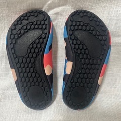 [未使用]15cmウォーターシューズとビーチサンダルの画像