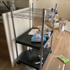 スチールラックの画像