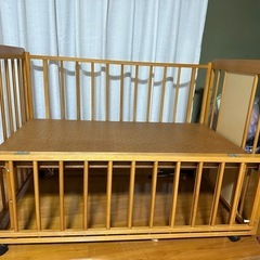ベビーベッド(マット付き)の画像