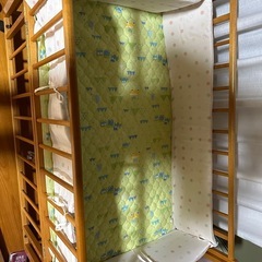 ベビーベッド(マット付き)