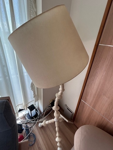 IKEA フロアランプ