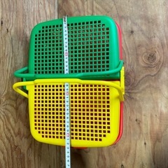 レトロポップ　カゴ　ピクニックカゴの画像