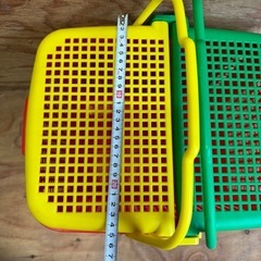 レトロポップ　カゴ　ピクニックカゴの画像