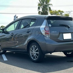 美車　ドラレコ　ETC フルセグTV バックモニター　アクア　Gの画像