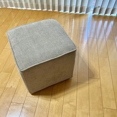 布製スツール（グレー）【取引予定者決定しました】の画像