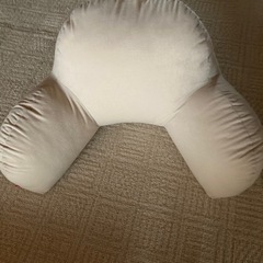 リラックス肘付きクッション